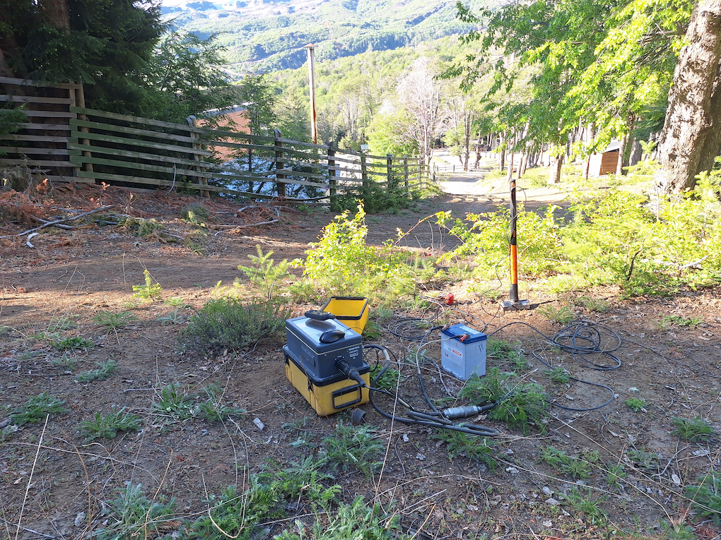 Geófonos en terreno